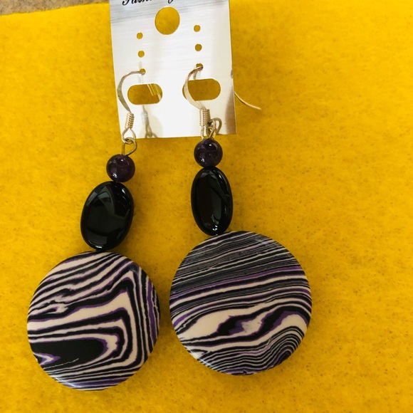 Beautiful NWOT Artisan- Made Purple, Black & White Necklace and Earrings Set - Picture 5 of 7